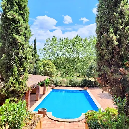 En El Emporda Vakantiehuis Cruïlles